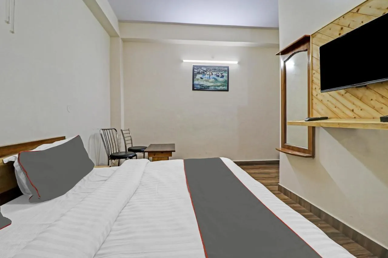 Hotel Capital O 84320 Heaven'S Mahasu Villa